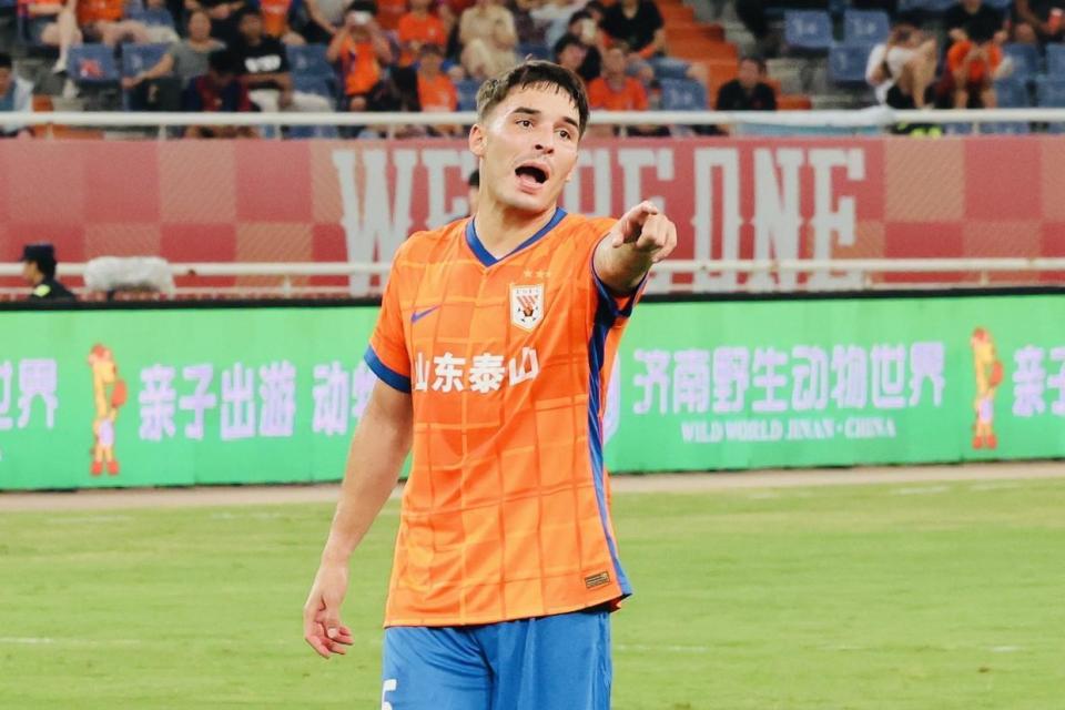 后卫的中超, 演了足以载