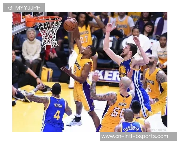 湖人队与掘金队2009年西部决赛第一场精彩回顾与赛况分析